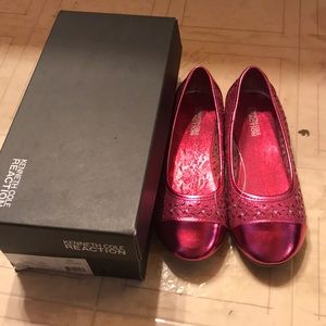 Kenneth Cole reaction fuschia kids flats